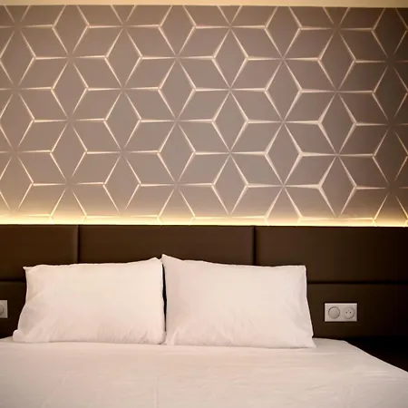 Ava Luxury Apartment